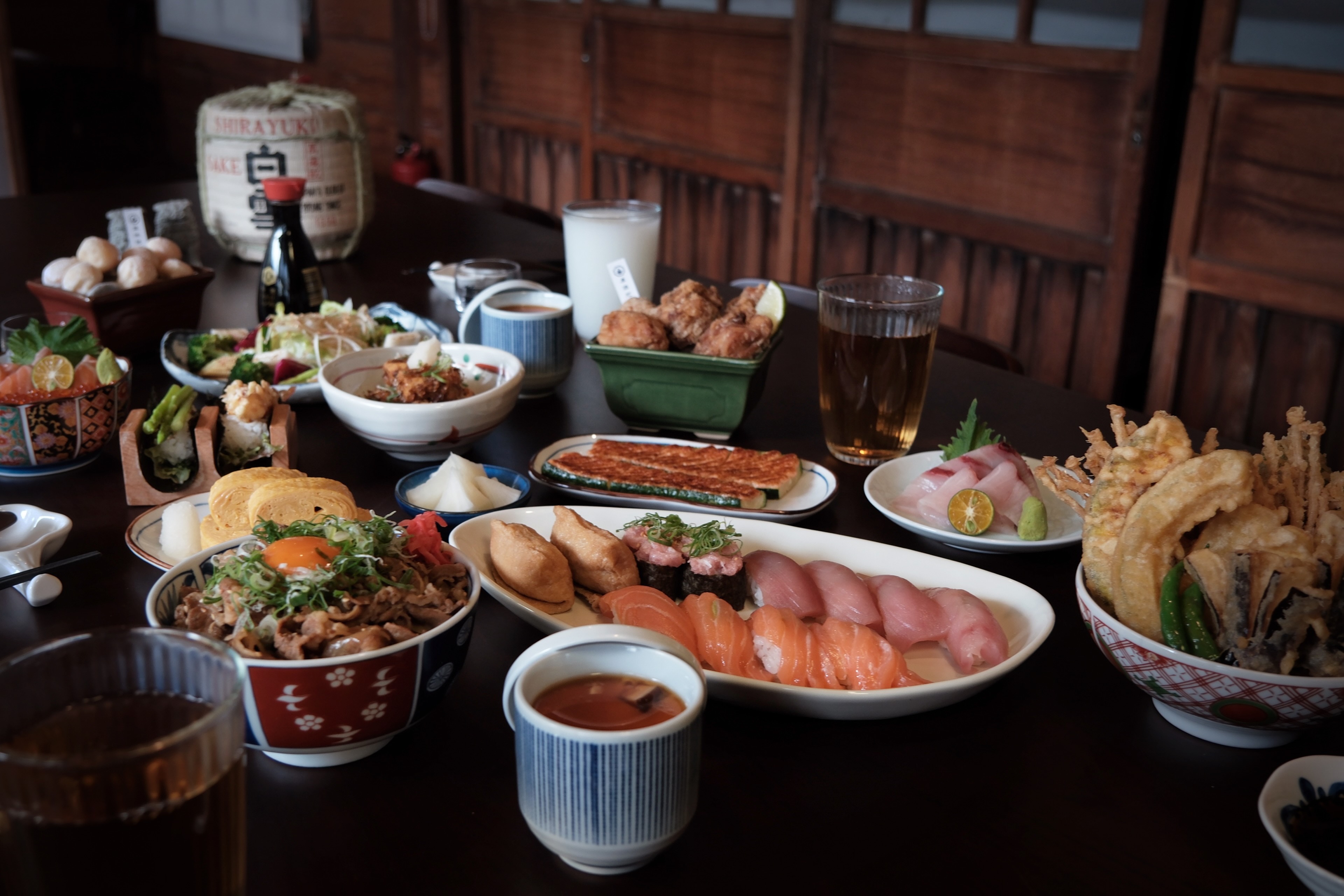 飯桶天堂在花蓮！米崙丼飯屋新開幕，日式丼飯無限供應。